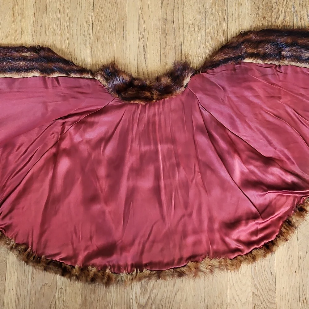 Real Fur Cape OS